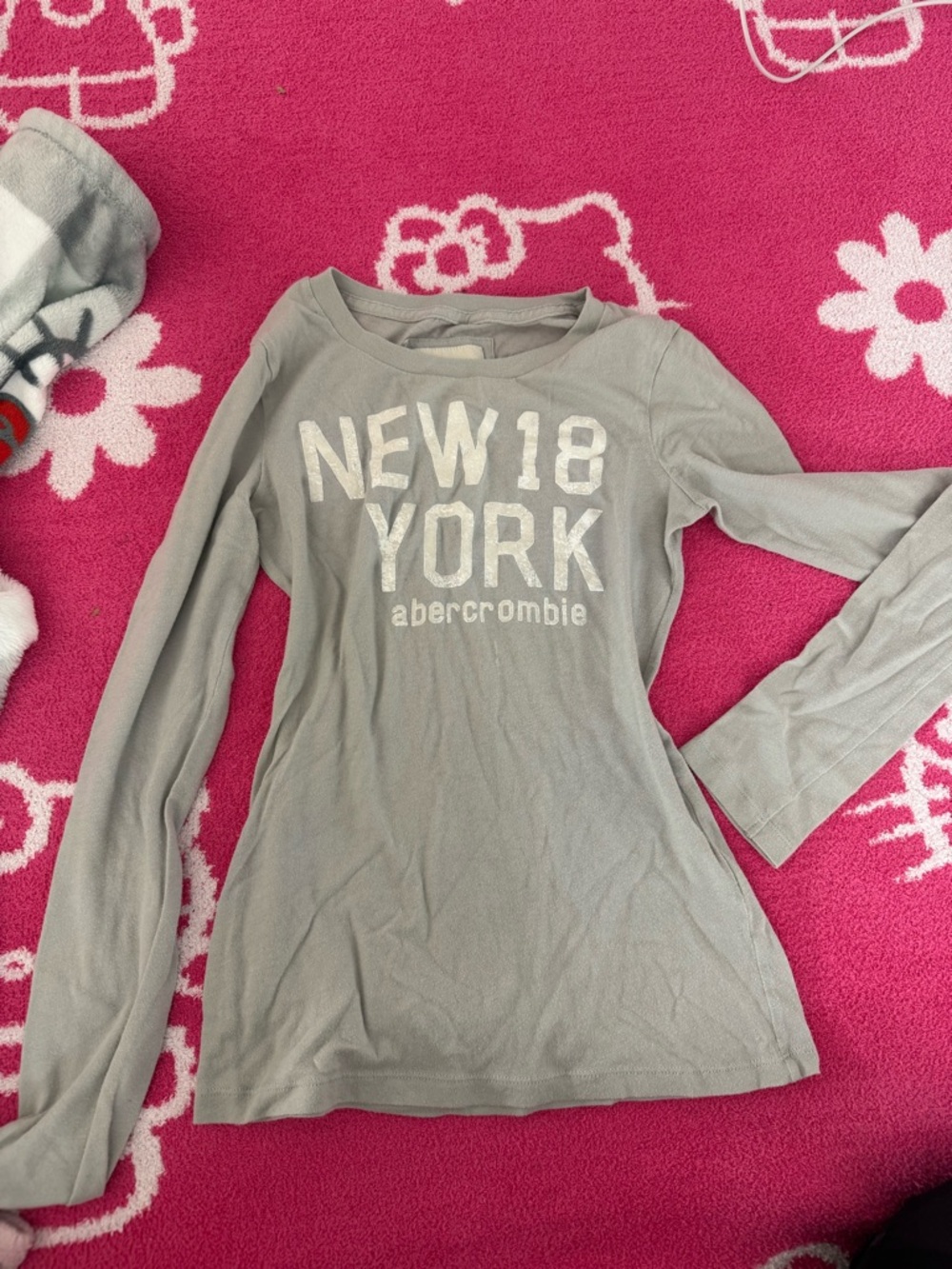 Abercrombie & Fitch grey baby doll long sleeve top